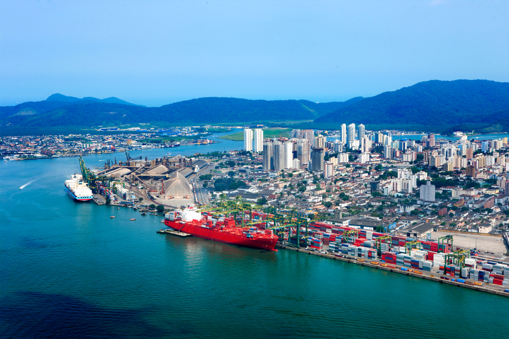 Porto de Santos deverá fechar 2022 com movimentação recorde de mais de 160 milhões de toneladas