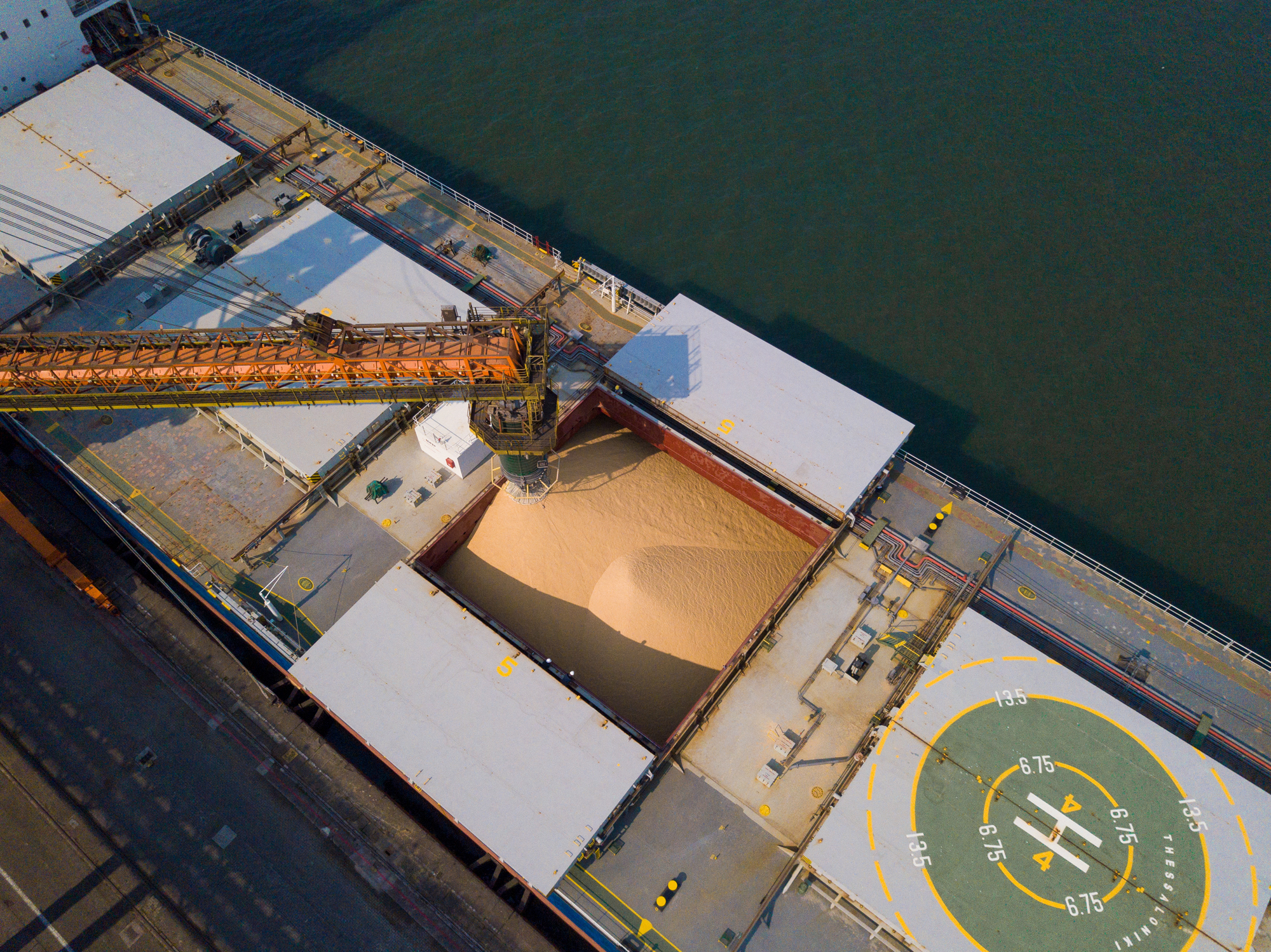Porto de Santos ultrapassa 111 milhões de toneladas de carga no ano e mantém crescimento recorde